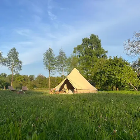 Boutique Tent 'pruum' Op Unieke Plek In Het Met Luxe Bed Lyxtält